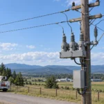 When Should You Use a Pole-Mounted Recloser on a Distribution Feeder?