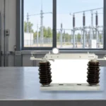 المنفذ الاختياري مقابل مفتاح الفصل: كيفية استخدام المصطلحين في الأنظمة الفولتية المتوسطة